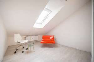 KENSINGTON - Exklusiv - Lichtdurchflutete Dachgeschosswohnung mit beeindruckender Fensterfront – Die vollständige Adresse der Immobilie erhältst du vom Anbieter., 81737 Altperlach, München – Vorschaubild 6
