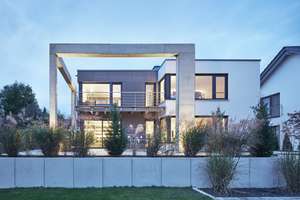 Neues Design - neuer Look - Architektenvilla auf Top Grundstück  in Aussichtslage – Die vollständige Adresse der Immobilie erhältst du vom Anbieter., 71229 Leonberg – Vorschaubild 1