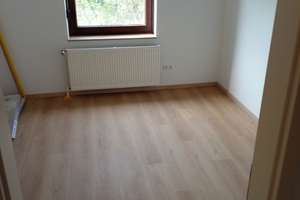 Gartenliebhaber für modernisierte 2-Zimmer-EG-Wohnung mit eigenem Garten gesucht – Wildthagenweg 1, 30453 Ahlem, Hannover – Vorschaubild 3