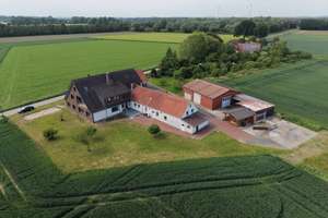 Charmanter Resthof mit Weitblick – Wohnen, Arbeiten & Leben im Grünen!