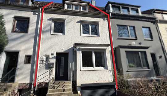 Bild von "Kleine Bismarckstraße" Modernisiertes Stadthaus mit großzügigem Platzangebot Garage und Garten
