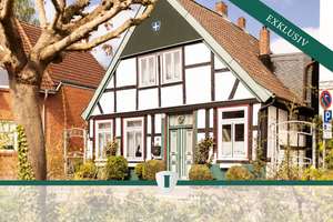 Historisches Fachwerkhaus in der Rosenstadt Eutin - mit viel Charme und Potential – Die vollständige Adresse der Immobilie erhältst du vom Anbieter., 23701 Eutin – Vorschaubild 1