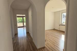 Zentral gelegene helle 3,5-Zimmer-Wohnung in Bielefeld – Die vollständige Adresse der Immobilie erhältst du vom Anbieter., 33607 Mitte, Bielefeld – Vorschaubild 2