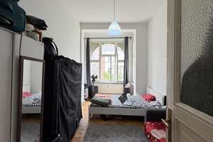 Bezugsfreie Altbauwohnung mit Balkon und Erker in phänomenaler Charlottenburger Lage – Helmholtzstraße 24, 10587 Charlottenburg, Berlin – Vorschaubild 14