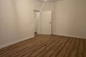 **Attraktive 2-Zimmer-Wohnung – Erstbezug nach umfassender Sanierung!** – Mülheimer Str. 82, 45145 Frohnhausen, Essen – Vorschaubild 2