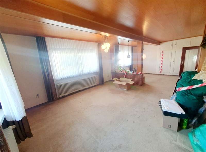 Immobilie in Hünstetten - *Nur 14 Minuten bis Idstein, Super für die Großfamilie und Autofreunde, viele Garagen+ großer Garten - Bild 1