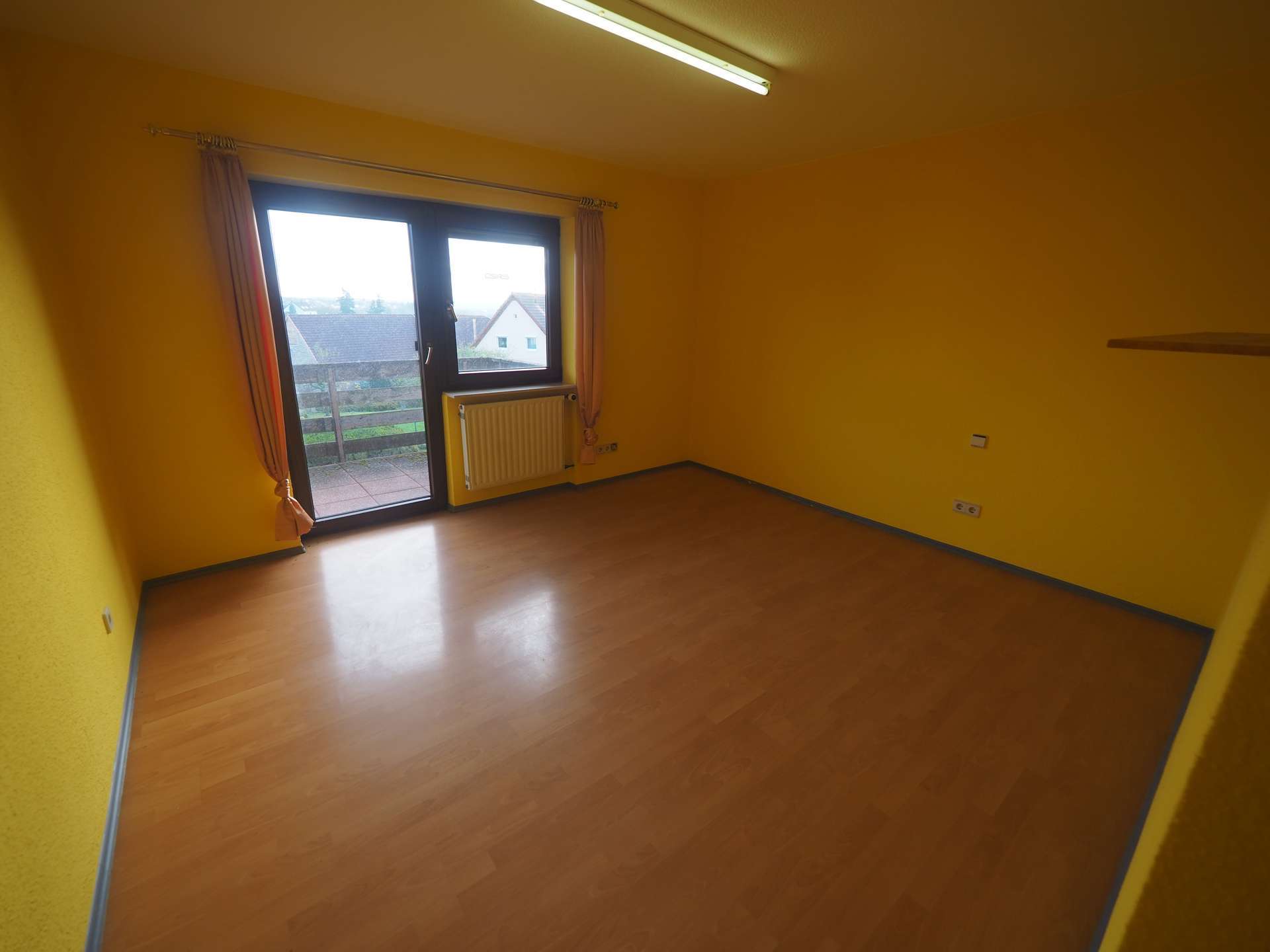 Immobilie in Großsteinhausen - MEHRGENERATIONENHAUS: KOMPLETTES DOPPELHAUS MIT SCHÖNEM GARTEN - Bild 1