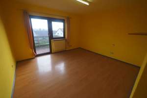 MEHRGENERATIONENHAUS: KOMPLETTES DOPPELHAUS MIT SCHÖNEM GARTEN – Die vollständige Adresse der Immobilie erhältst du vom Anbieter., 66484 Großsteinhausen – Vorschaubild 28