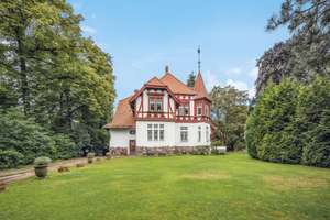 Eindrucksvolle Villa im Herzen von Wannsee auf einem 2.000 m² großem Grundstück – Die vollständige Adresse der Immobilie erhältst du vom Anbieter., 14109 Wannsee, Berlin – Vorschaubild 2