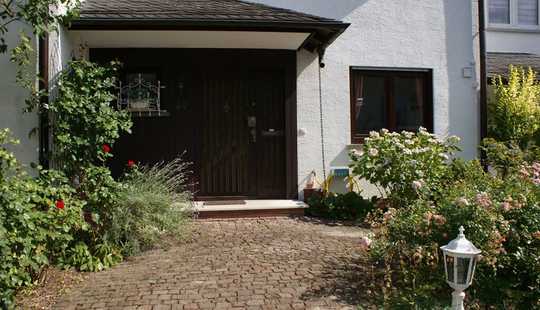 Bild von + FÜR DIE FAMILIE + Geräumiges Reihenmittelhaus in Südwestausrichtung mit schönem Garten