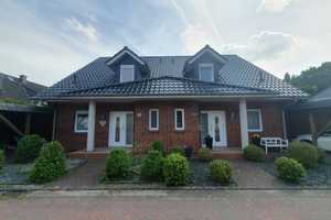 Moderne Doppelhaushälfte mit gehobener Ausstattung auf drei Ebenen–ruhige Lage, sofort bezugsbereit – Clara-Immerwahr-Weg 9, 25524 Steinburg (Kreis) – Vorschaubild 1