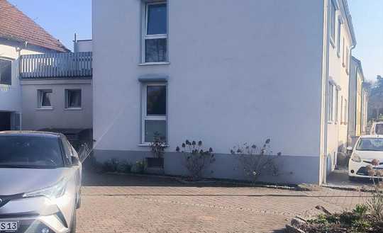 DHH mit großem Garten