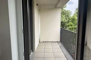 Perfekte 4-Zimmer-Wohnung für Familien mit Einbauküche, Loggia und Keller inklusive!  – Biedenkopfer Straße 52, 13507 Tegel, Berlin – Vorschaubild 19
