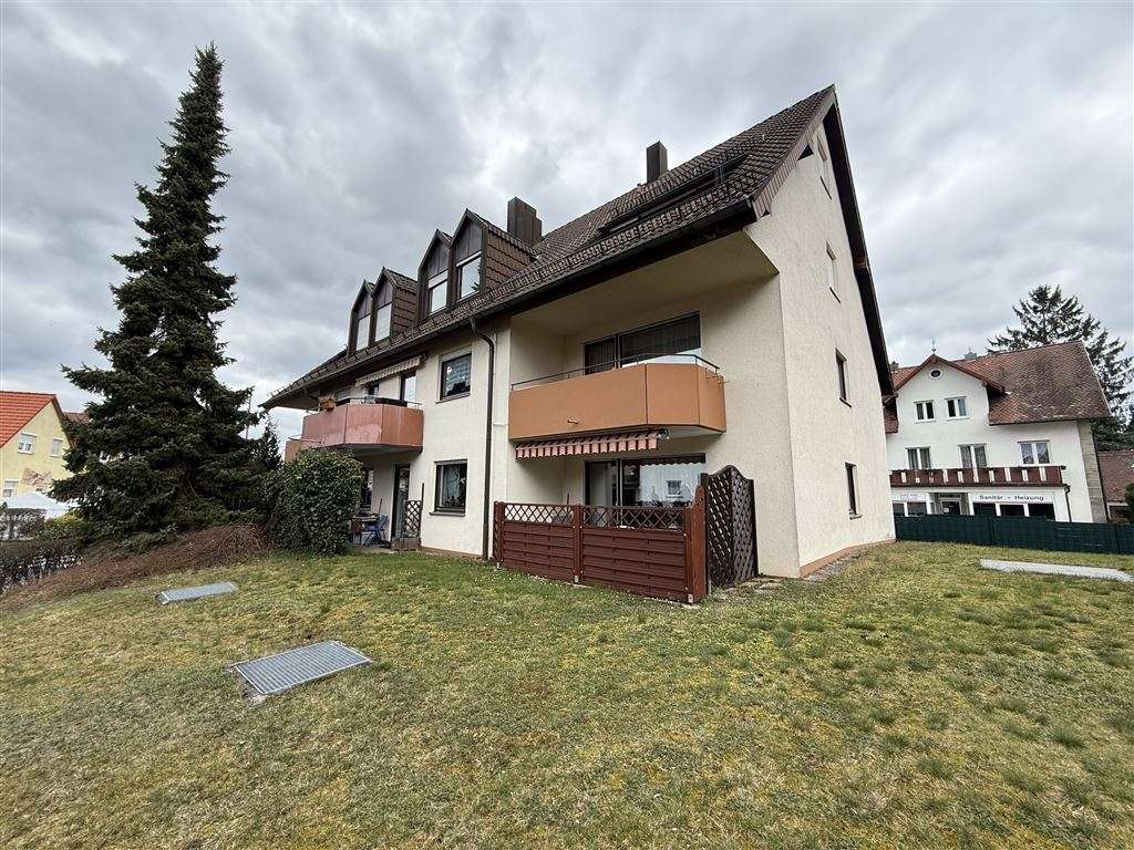 Immobilie in Altdorf bei Nürnberg - 3-Zimmer-Wohnung mit Terrasse, Garten und Tiefgarage direkt in Altdorf - Bild 1