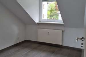 Exklusive 3-Zimmer-Dachgeschosswohnung (ca. 82 qm Grundrissfläche) mit Balkon in top gepflegtem MFH – Die vollständige Adresse der Immobilie erhältst du vom Anbieter., 57076 Weidenau, Siegen – Vorschaubild 10