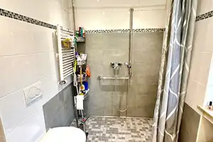 **Sonniger Garten - lichtdurchflutetes Haus - kein Sanierungsstau!!** – München (Kreis) – Vorschaubild 19