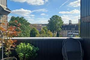 Helle 3-4 ZKDB: DG-Wohnung mit Terrasse und Ausblick Richtung City