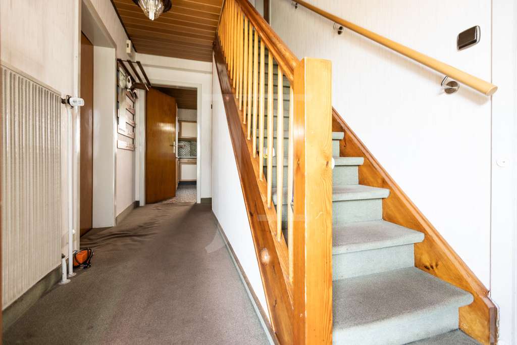 Immobilie in Oberderdingen - Viel Potenzial, tolle Lage – Einfamilienhaus in Oberderdingen - Bild 1