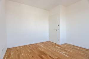 Exklusives Panorama: Moderne 3-Zimmer-Wohnung mit Loggia – Mahatma-Gandhi-Pl. 4, 81248 Freiham, München – Vorschaubild 3