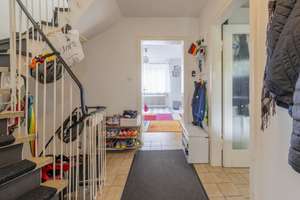 Gepflegt und bezahlbar! Bezugsfreies Reiheneckhaus mit großem Garten und Einzelgarage – Die vollständige Adresse der Immobilie erhältst du vom Anbieter., 80999 Untermenzing, München – Vorschaubild 5