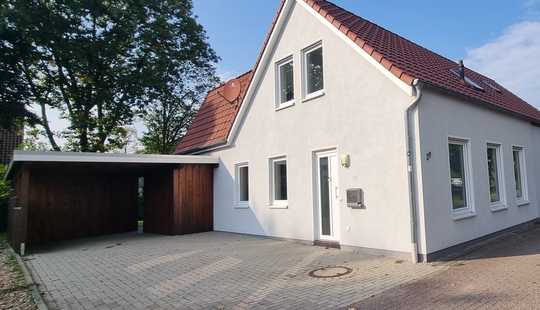 Bild von Doppelhaushälfte aus 2015/16 mit Garten, Carport und zwei Bädern zwischen Leer und Oldenburg