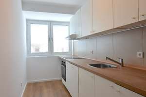 Exklusive, möblierte, sanierte 2 Zimmer Wohnung im Herzen von Heerdt – 40549 Heerdt, Düsseldorf – Vorschaubild 8