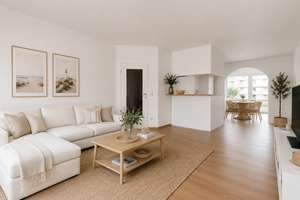 Logenplatz an der Trave - Helle großzügige 2,5-Zimmerwohnung  zwischen Natur und Hafenflair