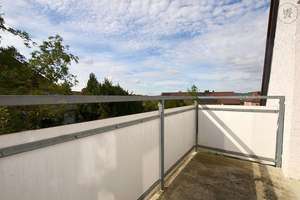 Traumhaft möbliertes Haus mit Garten und Pool in Würzburg/Frauenland – Die vollständige Adresse der Immobilie erhältst du vom Anbieter., 97074 Frauenland, Würzburg – Vorschaubild 35