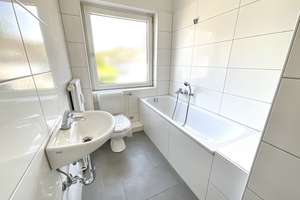 Frisch renovierte 3 Zimmerwohnung – Friedrich-Ebert-Str. 130a, 46236 Stadtmitte, Bottrop – Vorschaubild 3