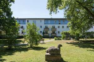 Wohnglück auf kompaktem Raum – frisch renoviert, barrierearm und mit Balkon! Aufzug & ruhige Lage! – Normannenstraße 7 b, 12524 Altglienicke, Berlin – Vorschaubild 12