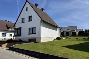 Einfamilienhaus mit zwei Garagen in Marienmünster-Vörden – Die vollständige Adresse der Immobilie erhältst du vom Anbieter., 37696 Marienmünster – Vorschaubild 3