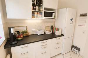 WIESBADEN: HELLE 3 ZIMMER WOHNUNG IM ZENTRUM MIT BALKON UND STELLPLATZ – 65185 Mitte, Wiesbaden – Vorschaubild 8