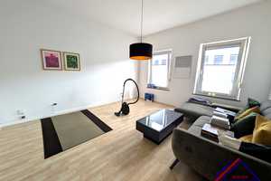 Schöne Altbauwohnung mit 3 Zimmern in zentraler Lage – ab 01.08. bezugsfrei – Bismarckstraße 83, 41061 Mönchengladbach – Vorschaubild 2