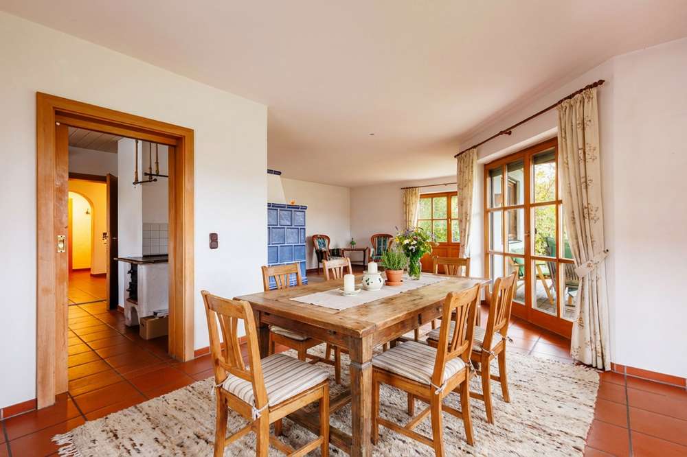 Immobilie in Engelsberg - Schönes Einfamilienhaus mit Garten, Terrasse und Doppelgarage–ruhige Familienidylle im Chiemgau - Bild 0