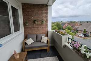 tolle 3-Zimmer-Wohnung mit Ausblick, Extra-Zimmer und Tagslichtbad mit Badewanne – V.-Droste-Hülshoff-Str. 31, 38446 Reislingen, Wolfsburg – Vorschaubild 8