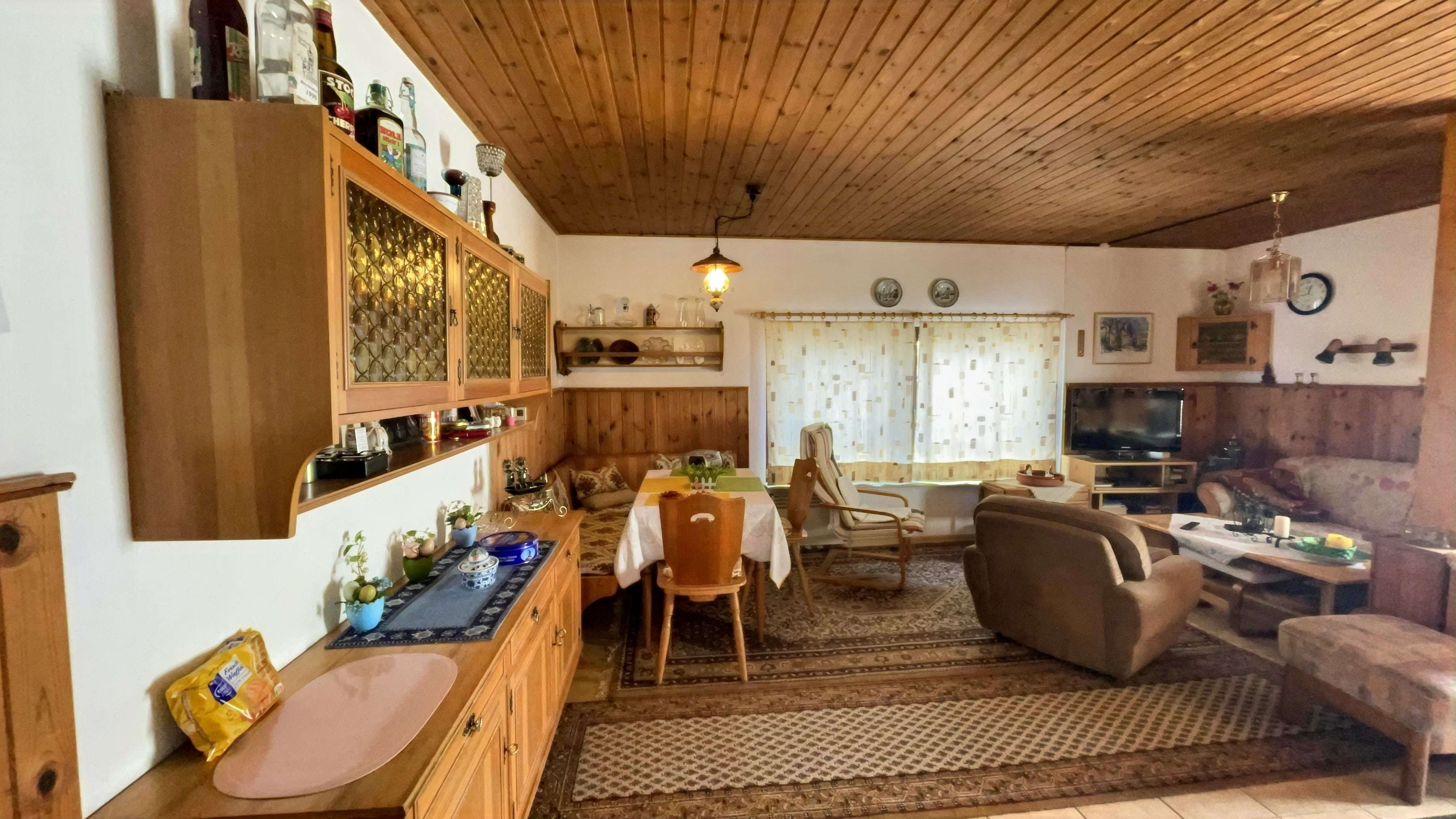 Immobilie in Bobenheim am Berg - Omas Haus sucht neuen Besitzer! 500 m² Baugrundstück mit Einfamilienhaus - Bild 0