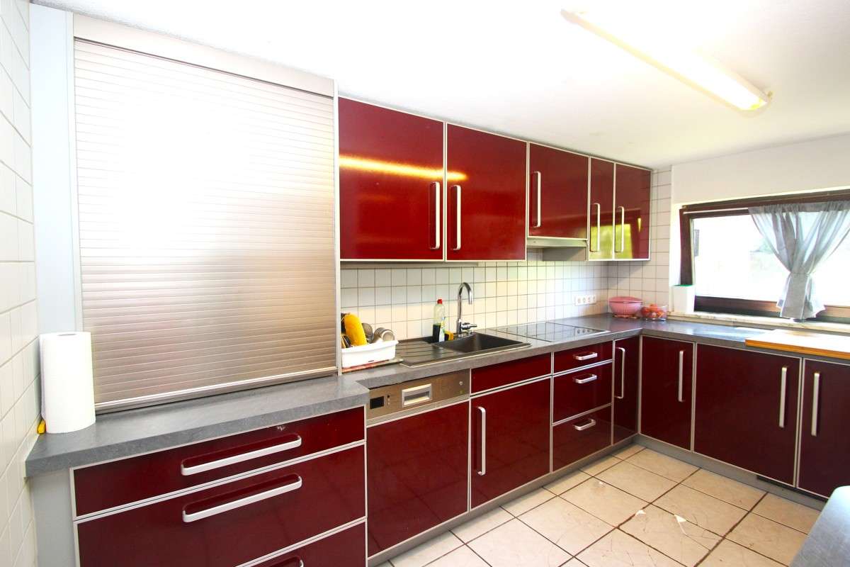 Immobilie in Königswinter - Wohnhaus mit 3 Mieteinheiten zentral in Königswinter-Thomasberg! - Bild 2