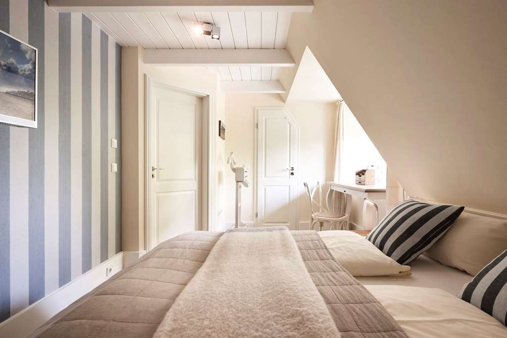 Immobilie in Oevenum - Exklusives Mittelhaus unter Reet - mit eigenem Garten und als Ferienwohnung genehmigt - Bild 4