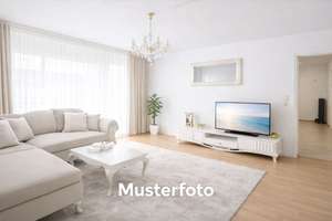 4,5-Zimmer Wohnung mit Balkon und Stellplatz in Siegen-Weidenau