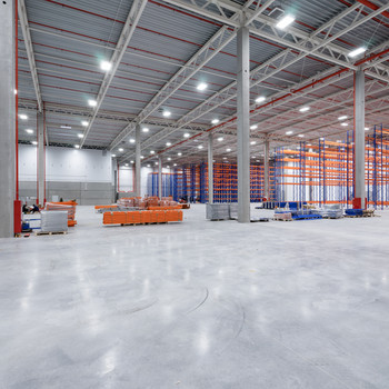 10.000 m² Lagerfläche | Rampe + Ebenerdig | Bezug: nach Absprache
