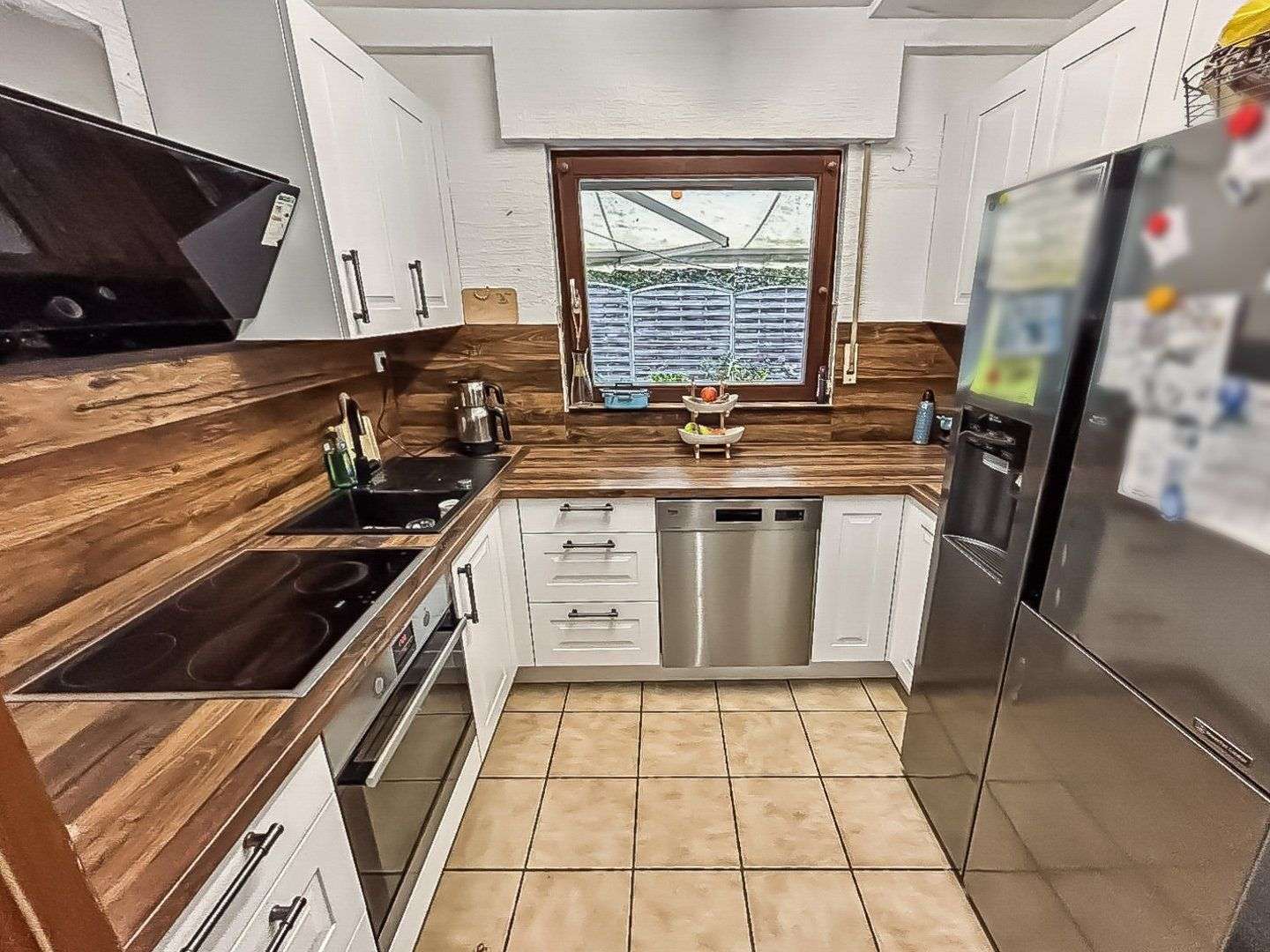 Immobilie in Fronhausen - Schönes, lichtdurchflutetes Einfamilienhaus mit Einliegerwohnung und Garten in Fronhausen - Bild 0