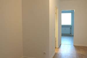 SANIERTE 2-Zimmer-Wohnung im 4. OG mit Balkon und Fahrstuhl in Düsseldorf – Torfbruchstraße 71, 40625 Gerresheim, Düsseldorf – Vorschaubild 8