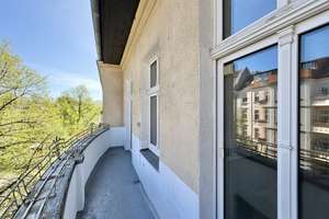 Bezugsfreie 2-Zimmer-Altbauwohnung mit Balkon erweiterbar zur 5- bis 6-Zimmer-Wohnung – Die vollständige Adresse der Immobilie erhältst du vom Anbieter., 12103 Tempelhof, Berlin – Vorschaubild 1