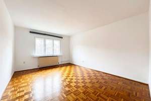 Renovierungsbedürftige, helle 2-Zimmer-Wohnung im grünen Lichtenrade