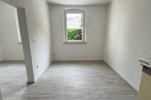 Erstbezug nach Grundsanierung !  1 1/2 Zimmer-Wohnung in ruhiger zentraler Lage – Nürnberg – Vorschaubild 1