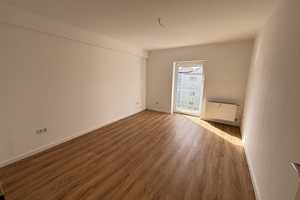 Moderne 3-Raum-Wohnung mit Balkon und hochwertiger Ausstattung – Arndtstraße 4, 39108 Magdeburg – Vorschaubild 4