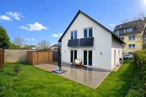 Keine Käuferprovision! Schmuckes Einfamilienhaus in Privatstraße in Solingen Energieklasse A+,