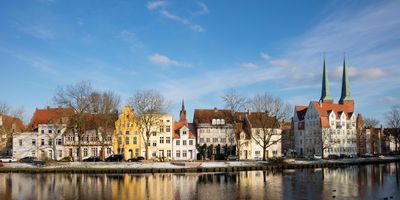 Malerwinkel - Wasserblick. Sanierte, helle und sonnige Whg. direkt an der Obertrave.