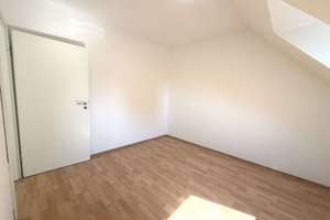 Helle, geräumige, vollständig renovierte 4,5 Zimmer Wohnung mit Gartennutzung – Rüttgergasse 1, 45889 Horst, Gelsenkirchen – Vorschaubild 13