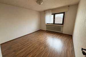 Charmanter Bungalow mit lichtdurchflutetem Keller und viel Raum zur individuellen Entfaltung. – Die vollständige Adresse der Immobilie erhältst du vom Anbieter., 68809 Neulußheim – Vorschaubild 4